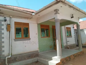 Furnished 3bdrm House in Residential House, Wakiso / Wakiso for sale