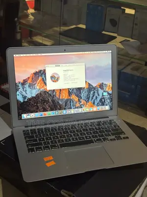 New Laptop Apple MacBook Air 4GB Intel Core i5 SSHD (Hybrid) 160GB