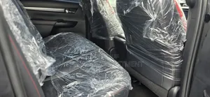 Toyota Hilux 2022 Black