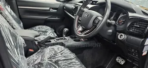 Toyota Hilux 2022 Black