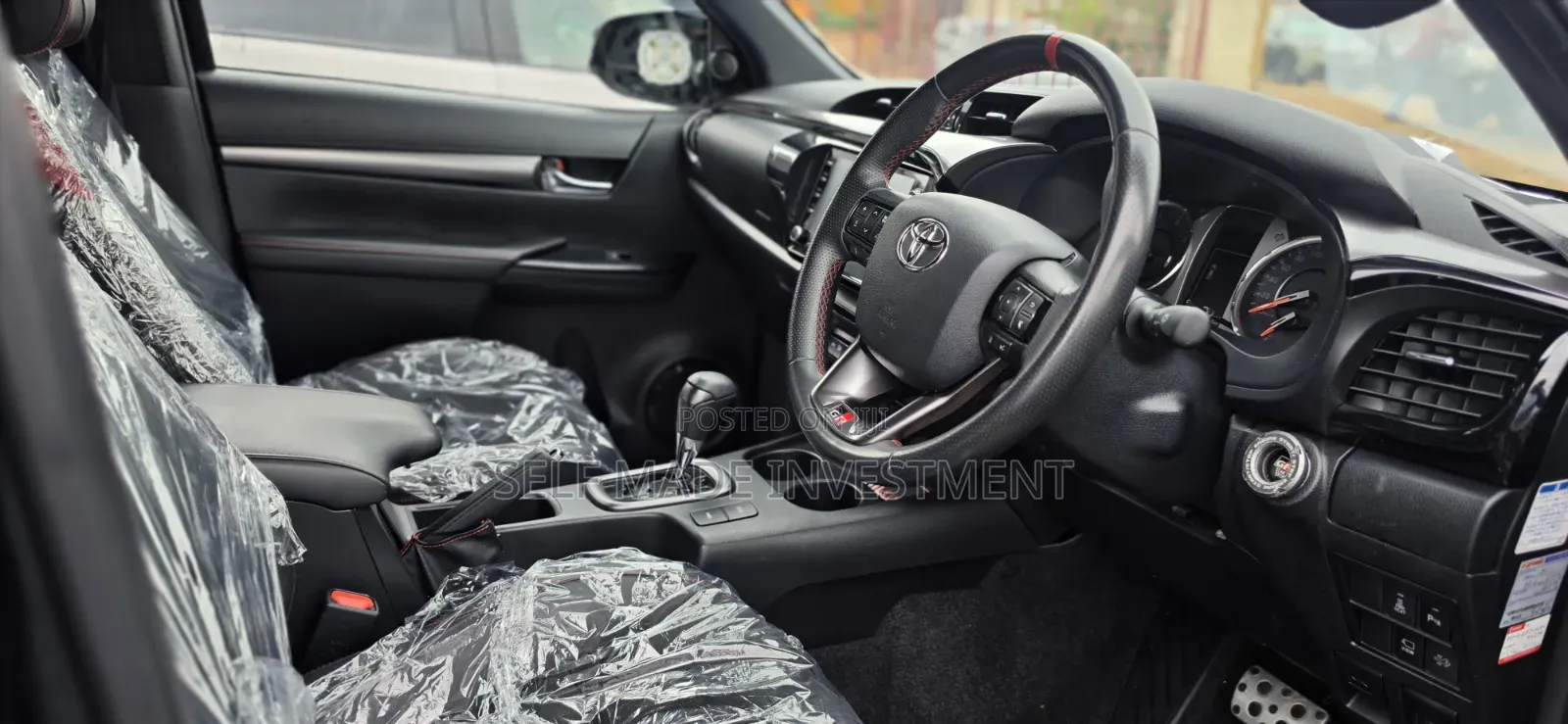 Toyota Hilux 2022 Black