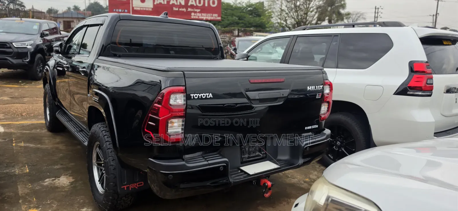 Toyota Hilux 2022 Black
