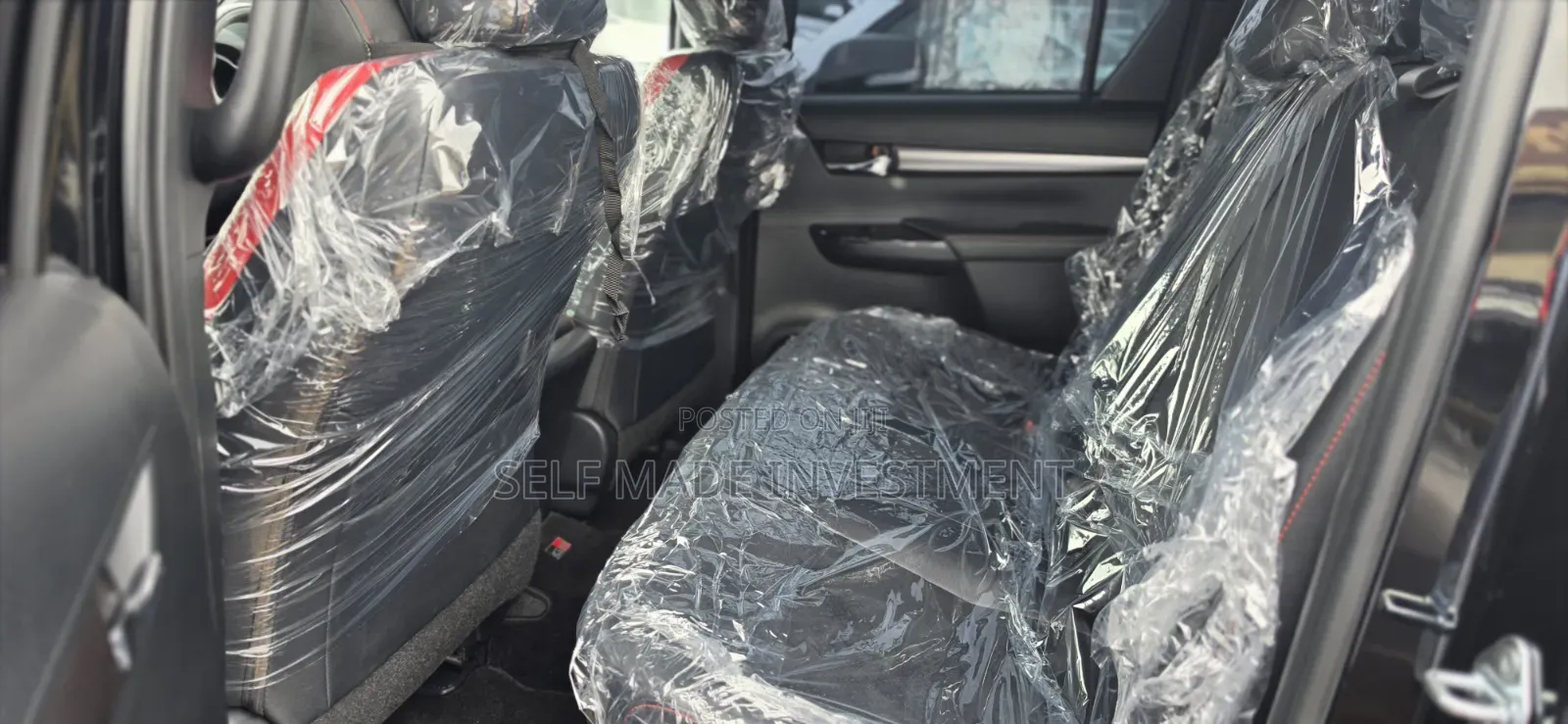 Toyota Hilux 2022 Black