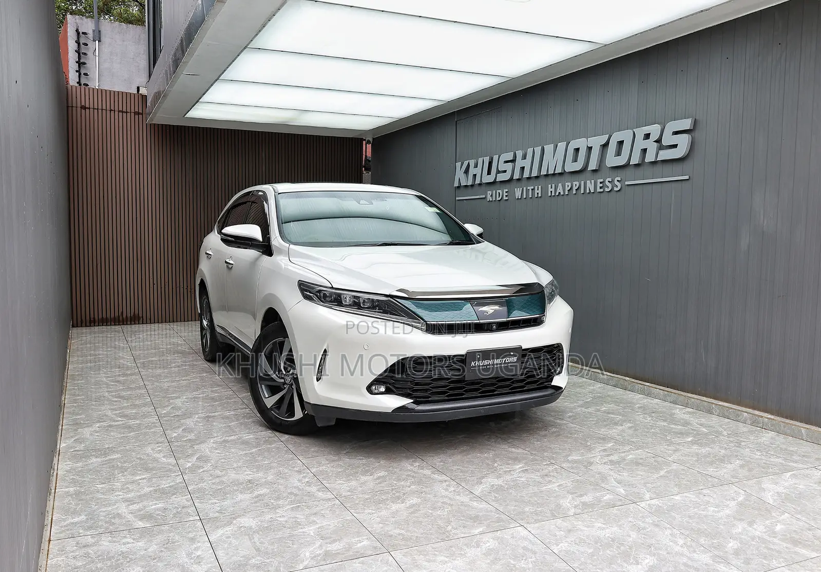 Toyota Harrier 2.0 2017 White
