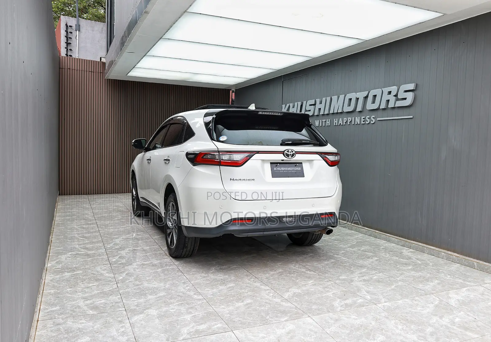 Toyota Harrier 2.0 2017 White