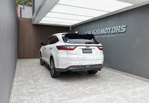Toyota Harrier 2.0 2017 White