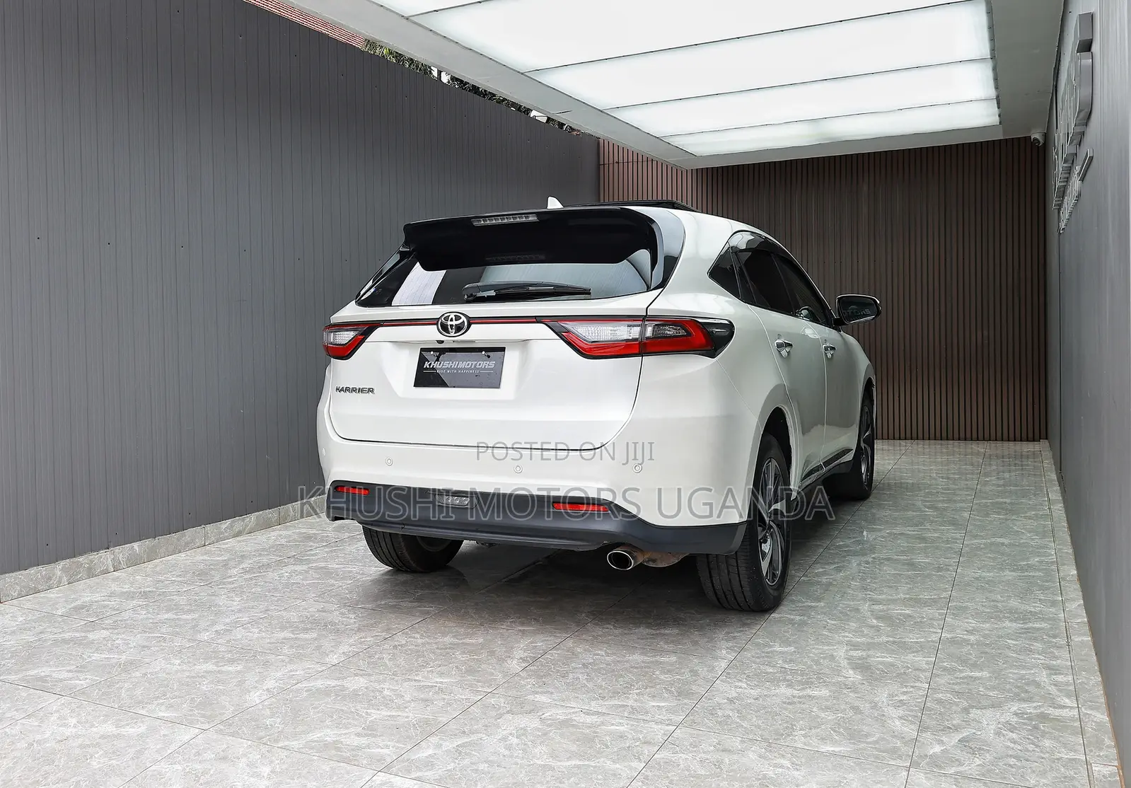 Toyota Harrier 2.0 2017 White