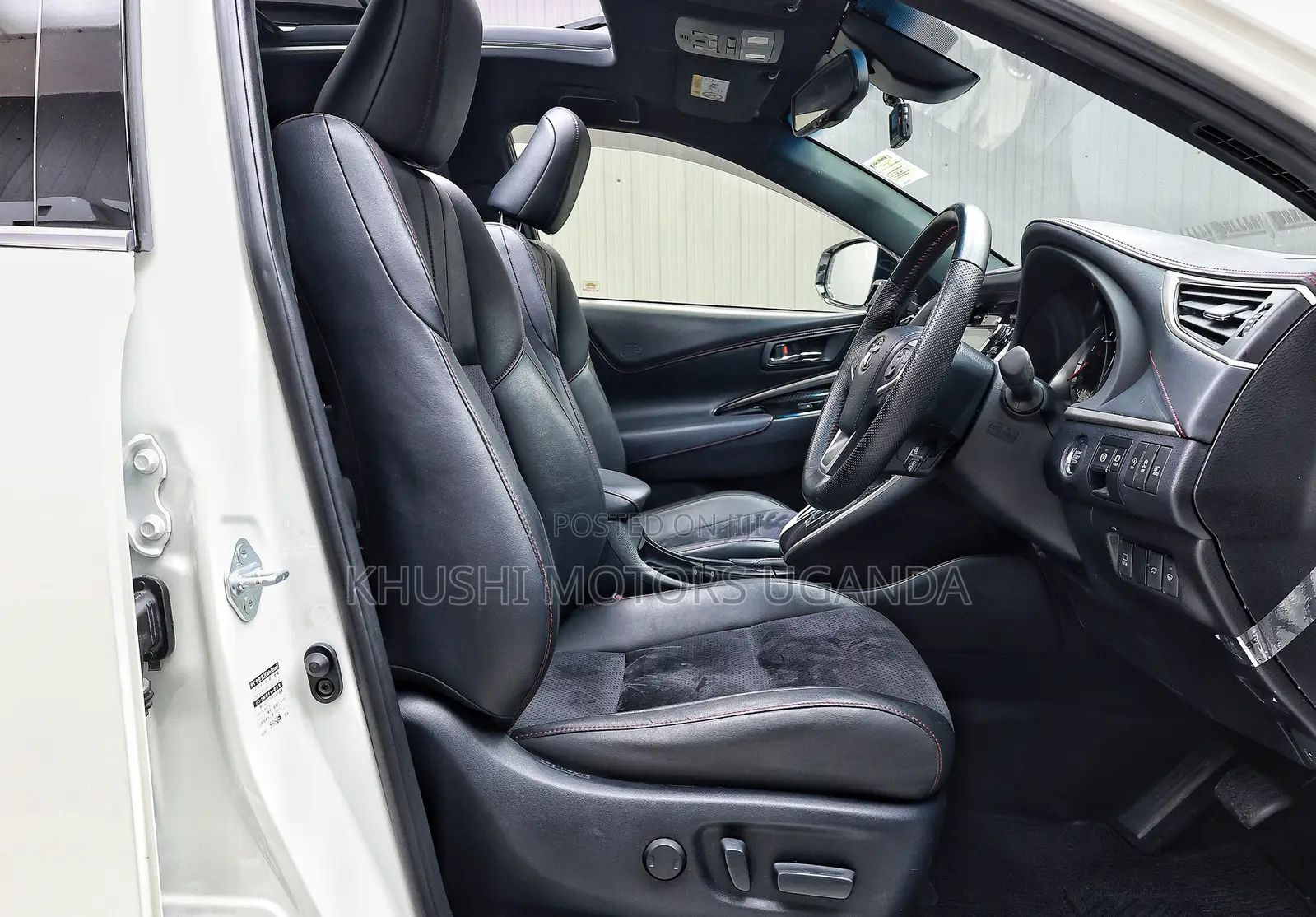 Toyota Harrier 2.0 2017 White