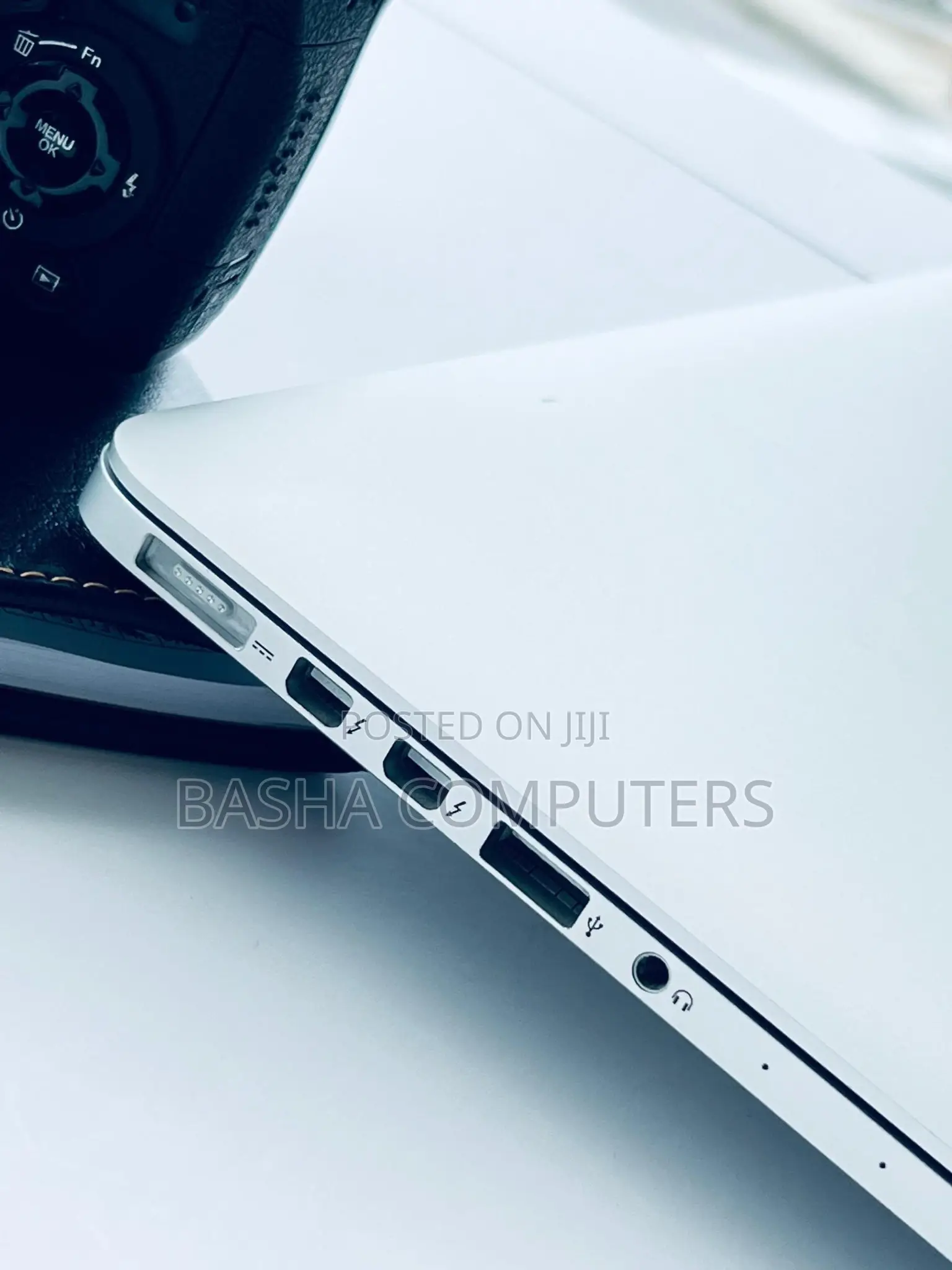 New Laptop Apple MacBook Pro 16GB Intel Core i7 SSD 512GB