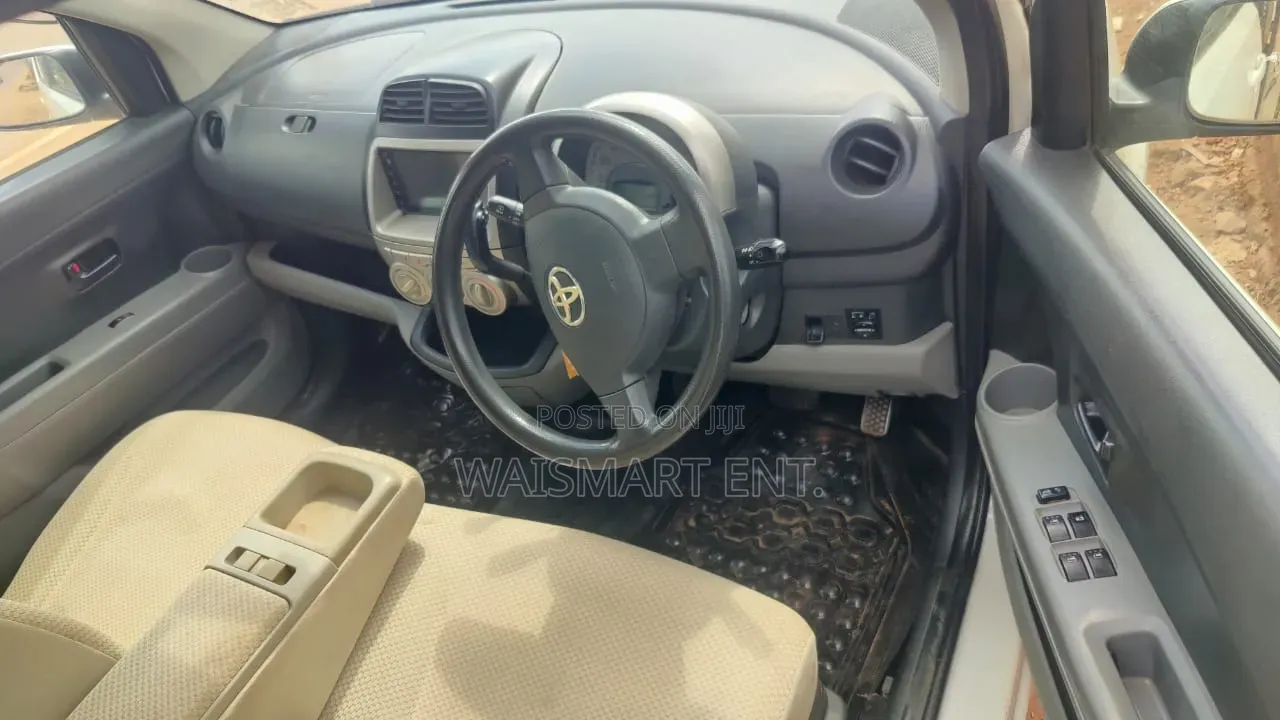 Toyota Passo 2012 Off white
