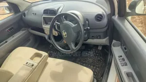 Toyota Passo 2012 Off white