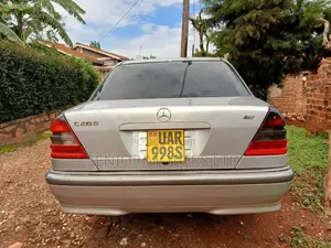Mercedes-Benz C200 2002 Silver