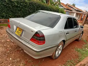 Mercedes-Benz C200 2002 Silver