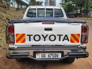 Toyota Hilux 2.5 D-4D 2008 White