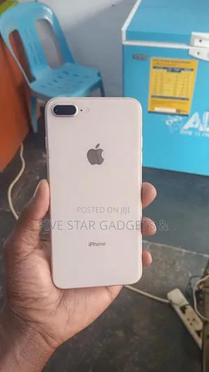 Apple iPhone 8 Plus 64 GB White