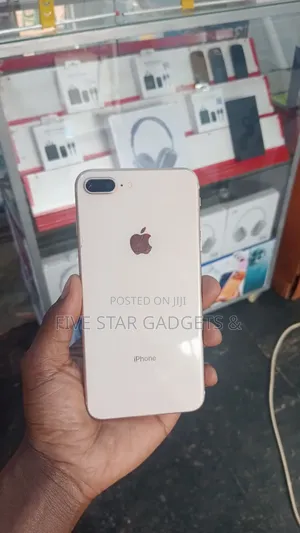 Apple iPhone 8 Plus 64 GB White
