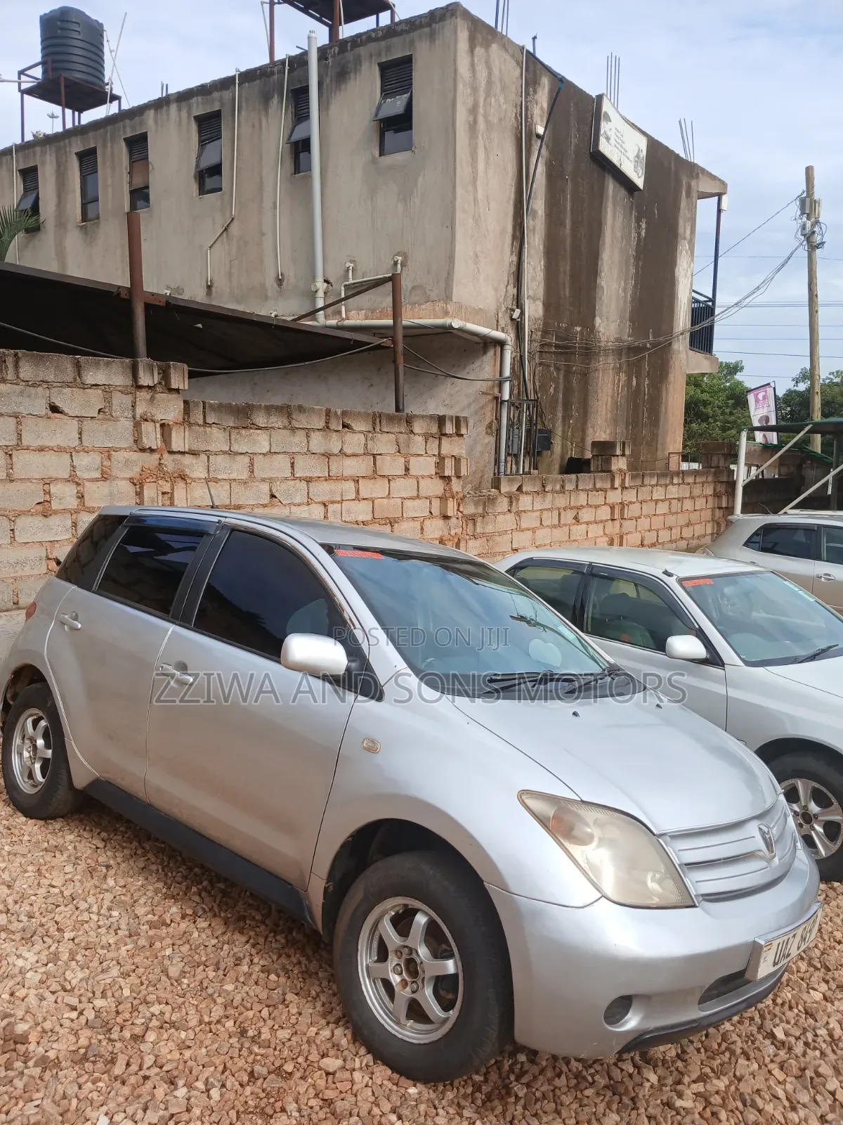 Toyota IST 2015 Silver