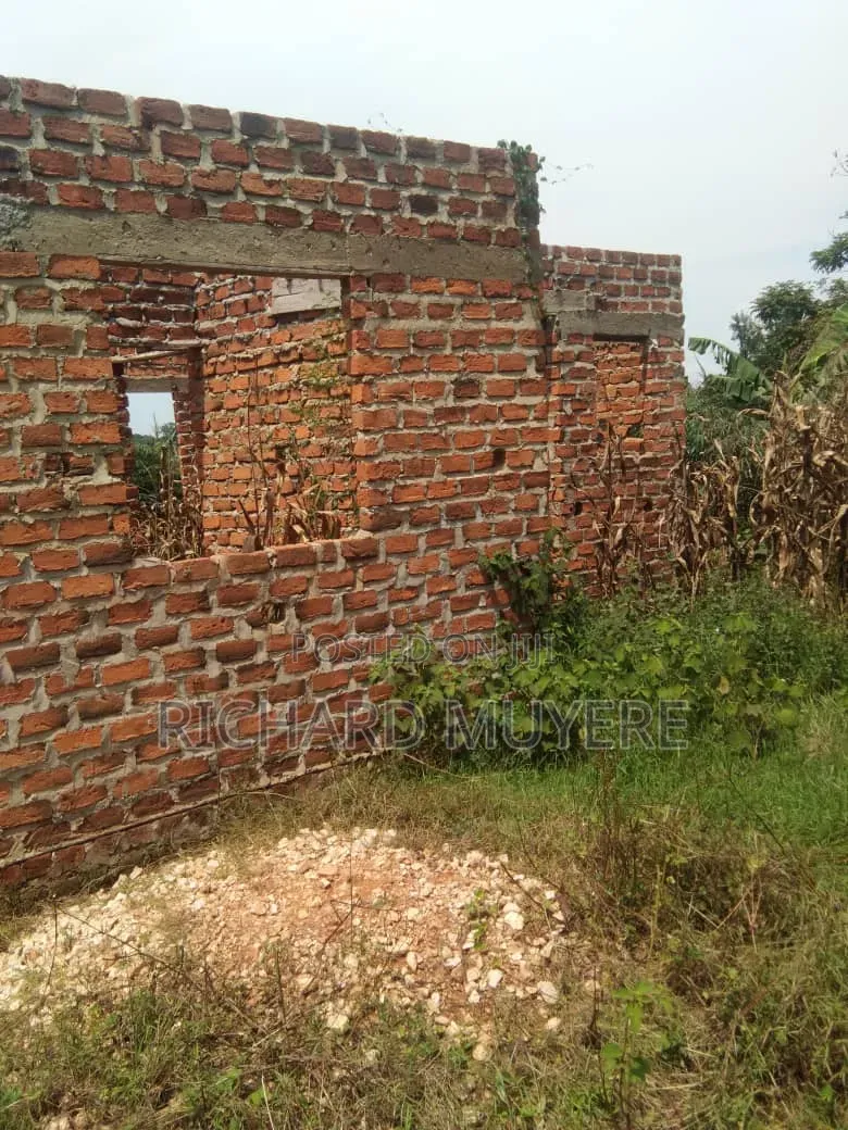 2bdrm House In Matugga, Wakiso / Wakiso For Sale