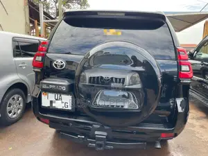 Toyota Land Cruiser Prado 2.8 D-4D 2015 Black