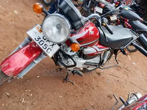 TVS HLX 125 2024 Red