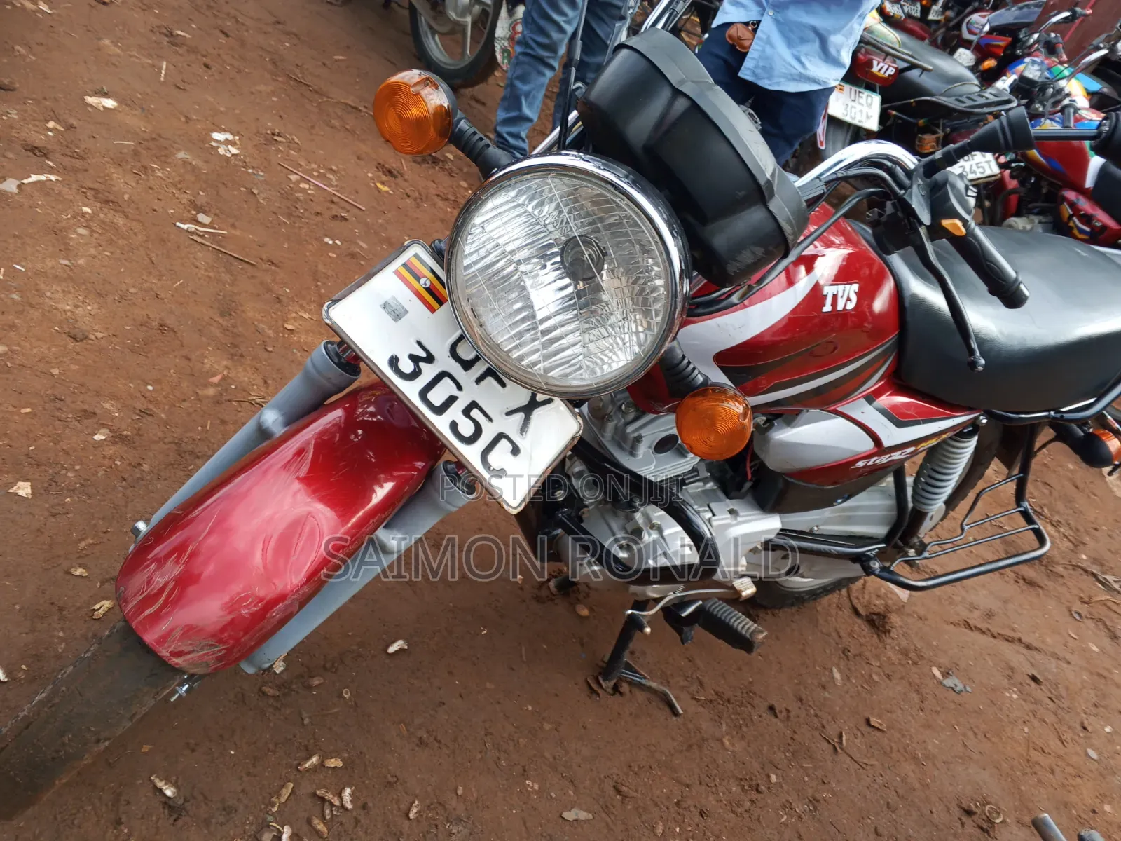 TVS HLX 125 2024 Red