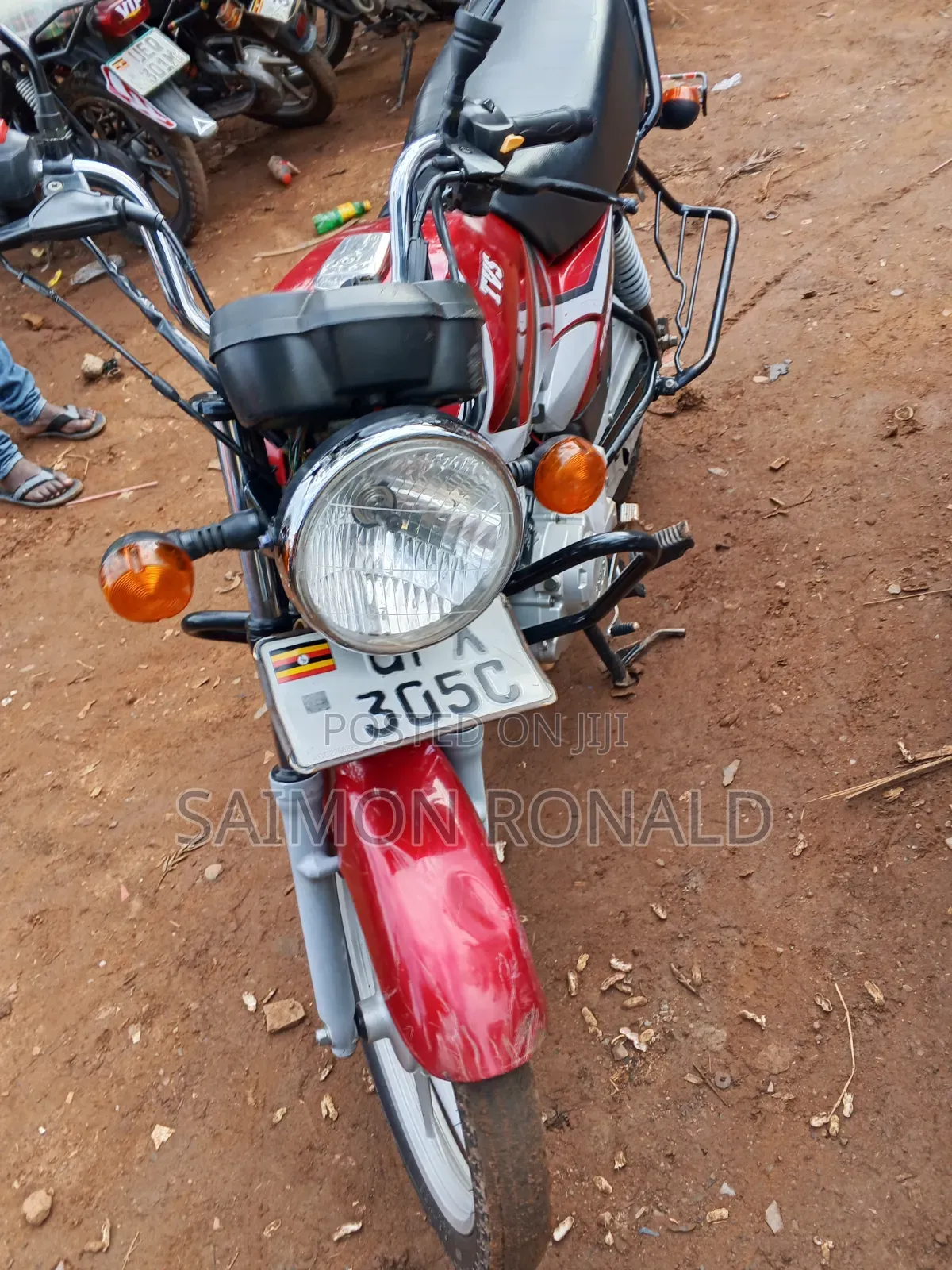 TVS HLX 125 2024 Red