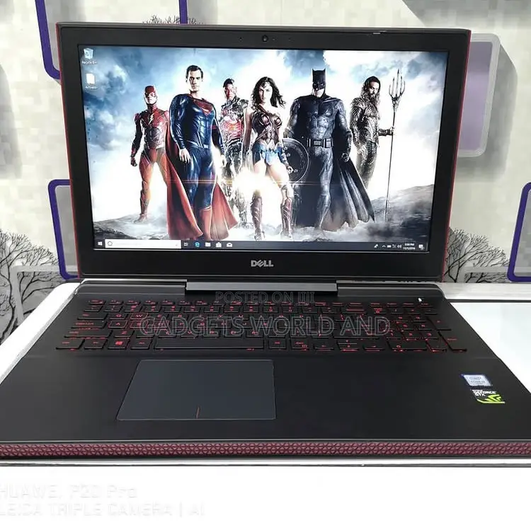 Laptop Dell Inspiron 15 7566 8GB Intel Core i5 SSD 256GB