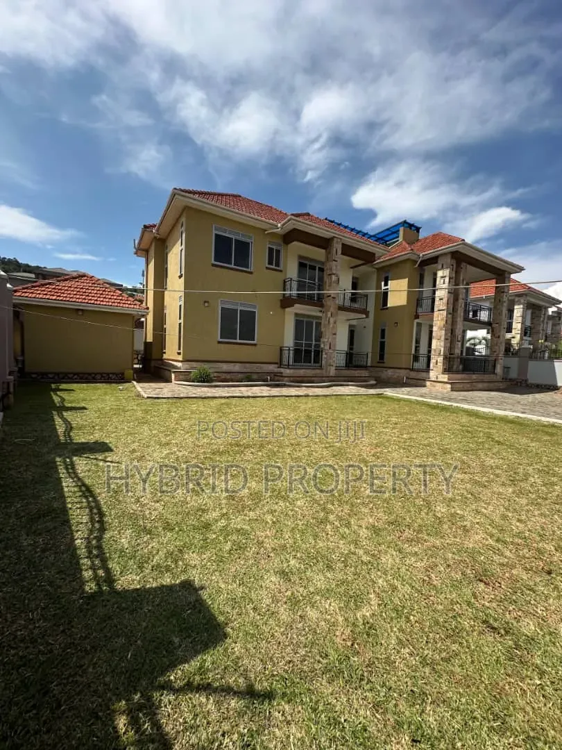 5bdrm House in Kigo~Munyonyo Along, Ssabagabo-Makindye for sale