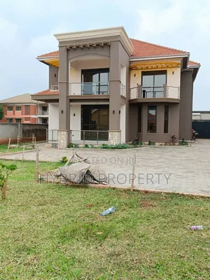 5bdrm House in Kigo~Munyonyo Along, Ssabagabo-Makindye for sale