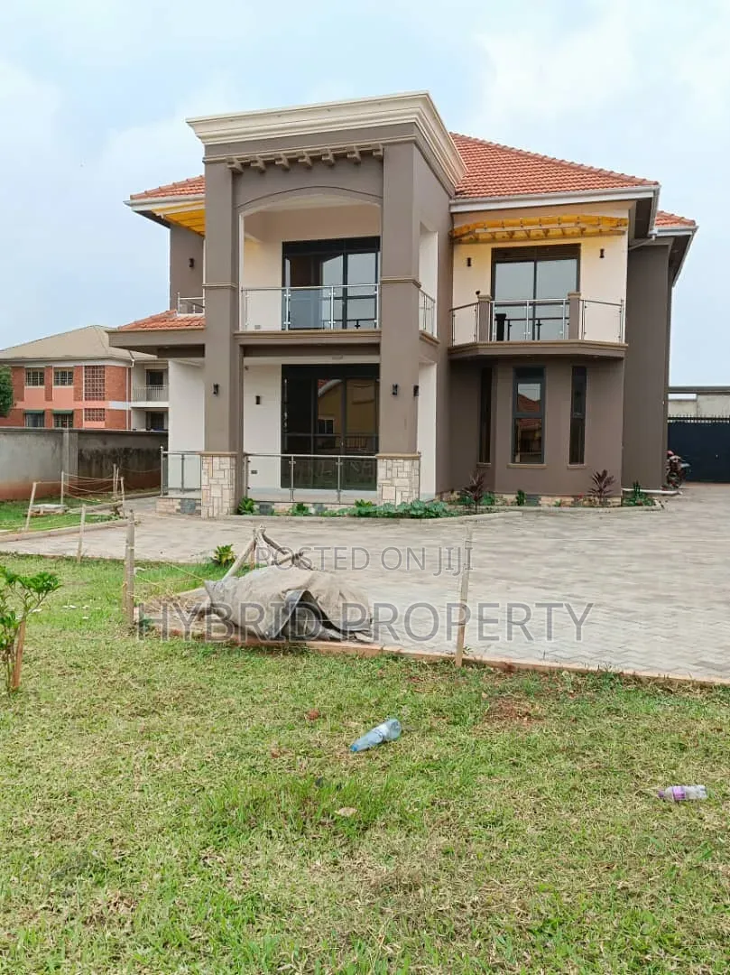 5bdrm House in Kigo~Munyonyo Along, Ssabagabo-Makindye for sale