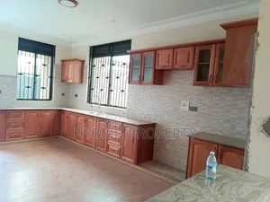 5bdrm House in Kigo~Munyonyo Along, Ssabagabo-Makindye for sale