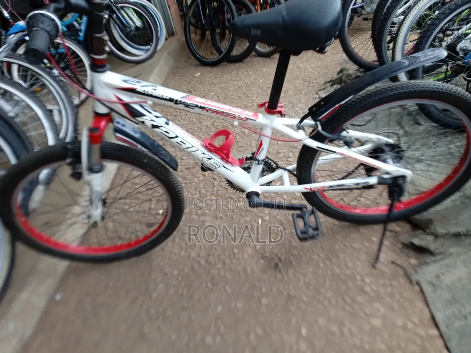 Kids Bike ,Japan Used and We Have Them in Two Colours Black and White