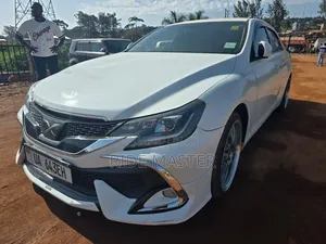 Toyota Mark X 2.5 AWD 2016 White