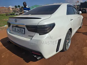 Toyota Mark X 2.5 AWD 2016 White