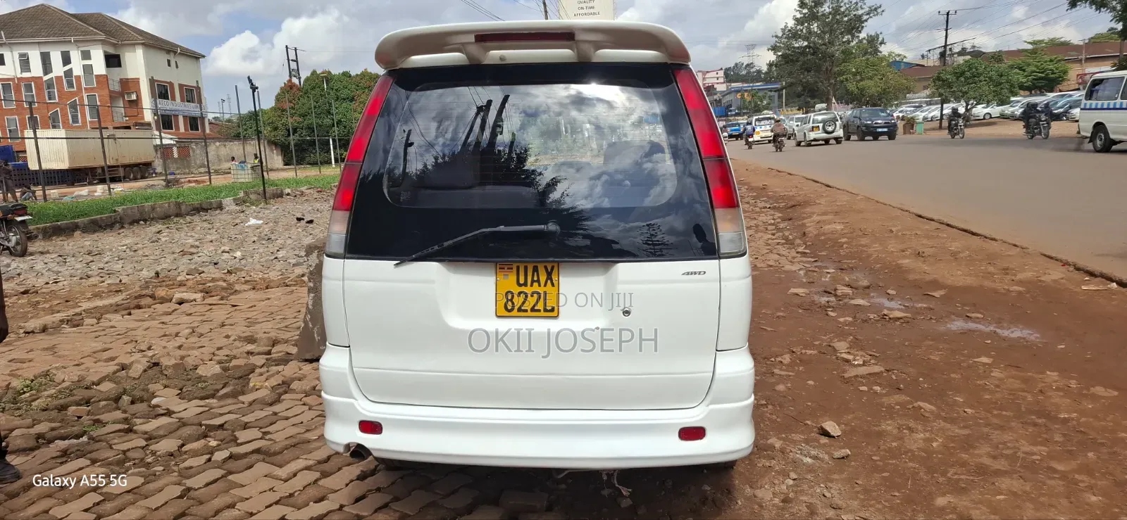 Toyota Noah 2001 White