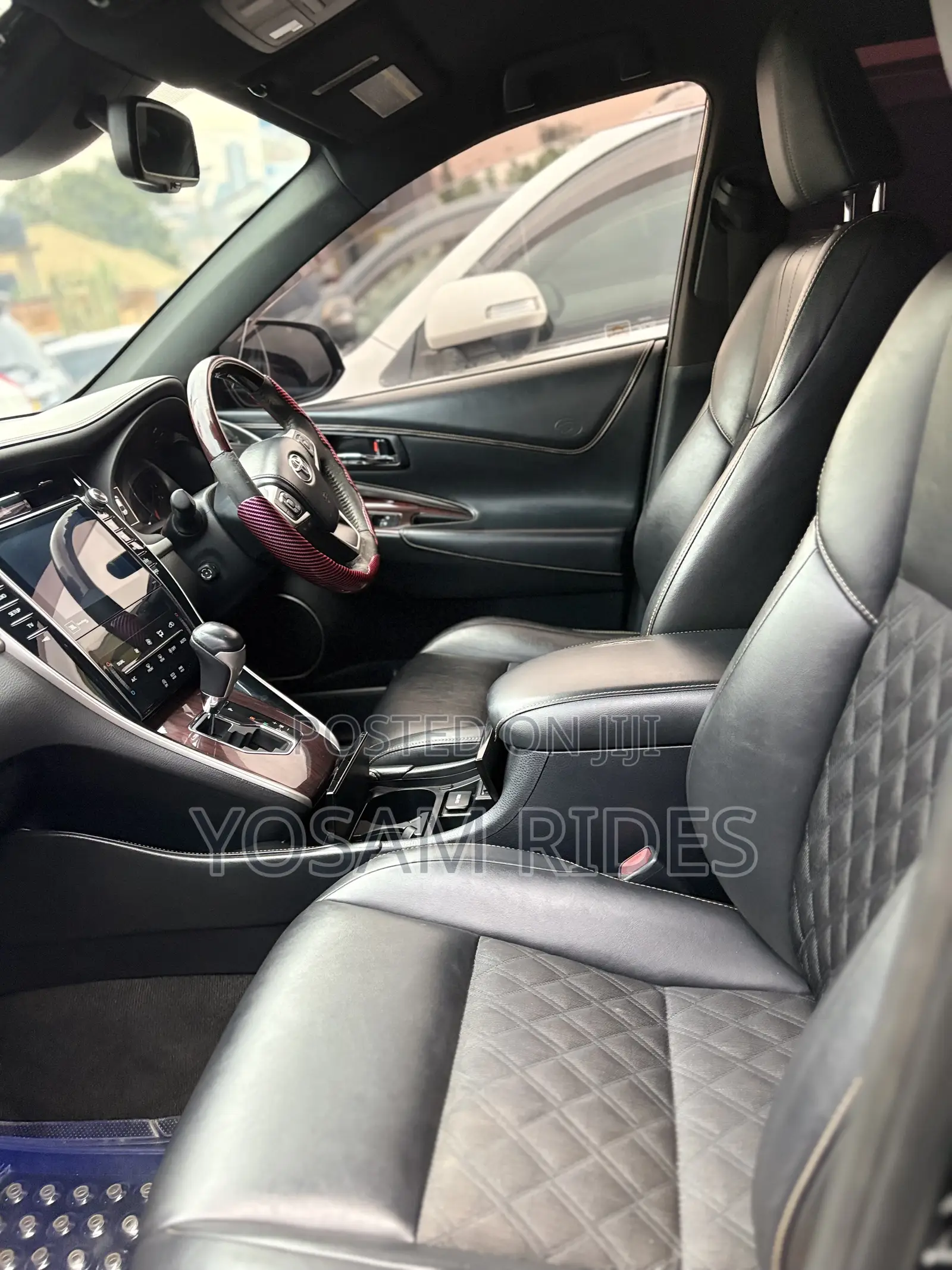 Toyota Harrier 2.0 2015 Black