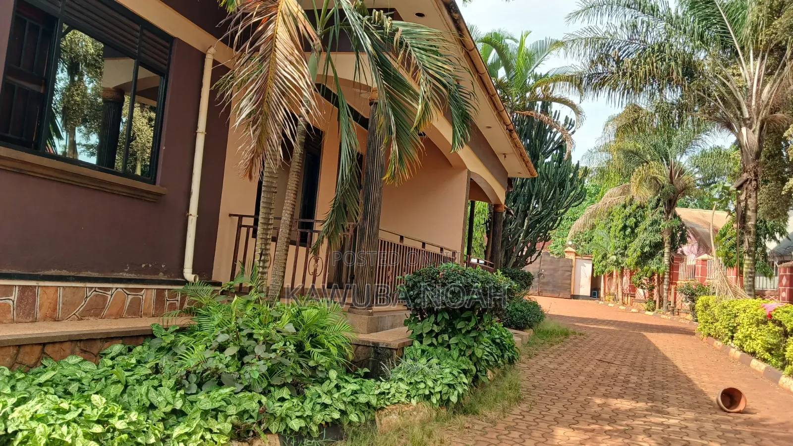 5bdrm Townhouse/Terrace in Jinja for sale