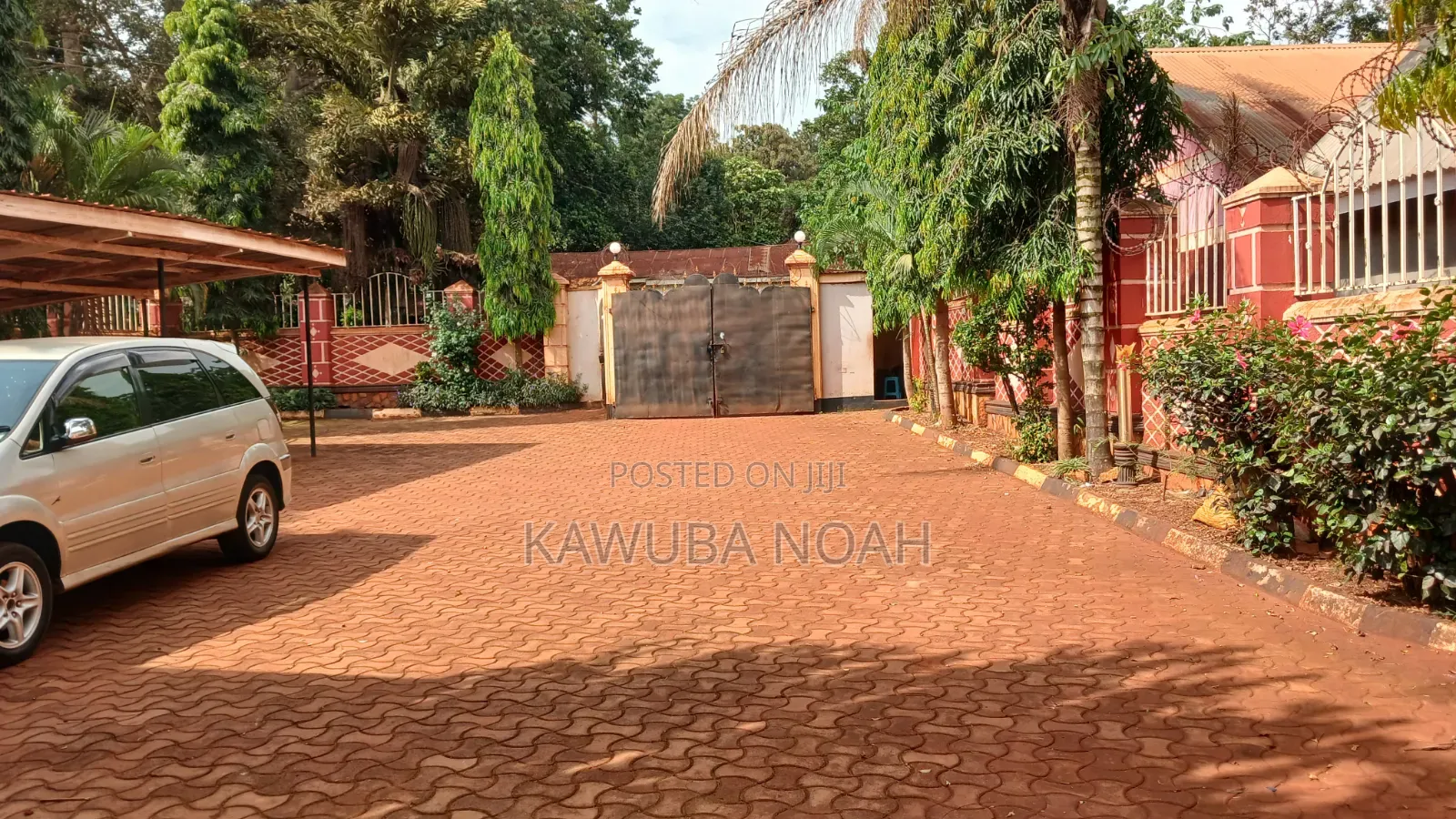 5bdrm Townhouse/Terrace in Jinja for sale