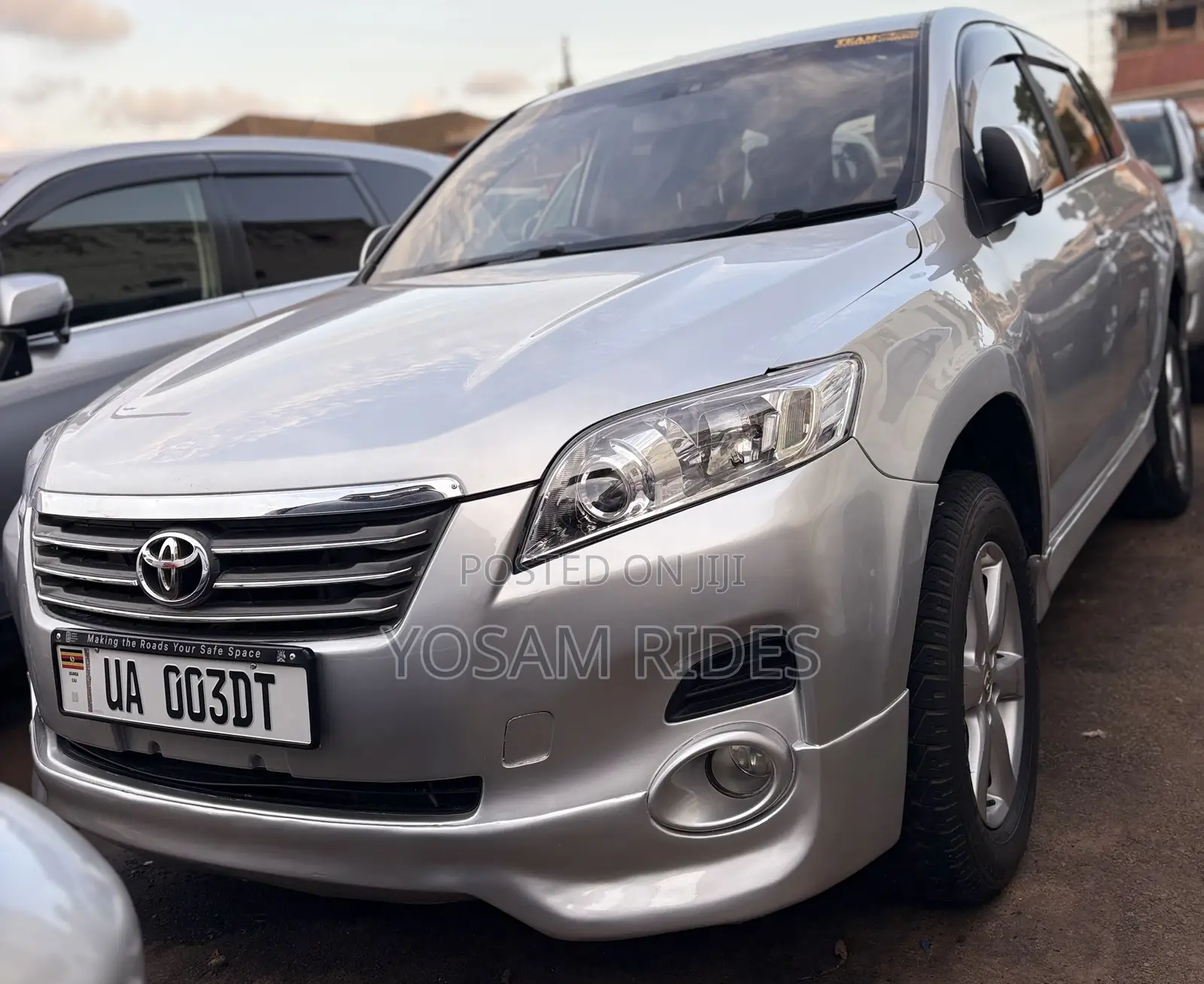 Toyota Vanguard 2010 Silver