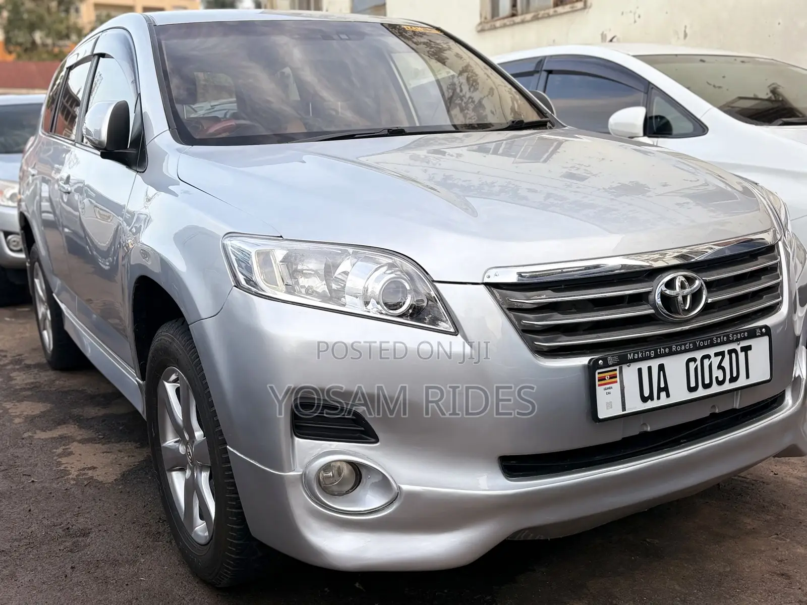 Toyota Vanguard 2010 Silver