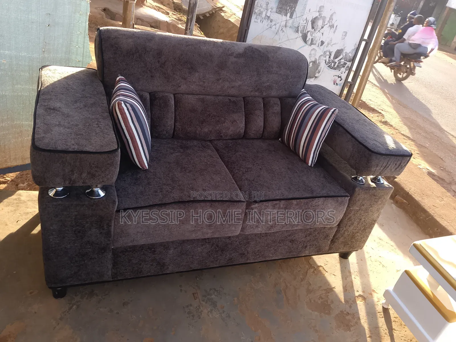 Modern 6 Seater Sofa Set