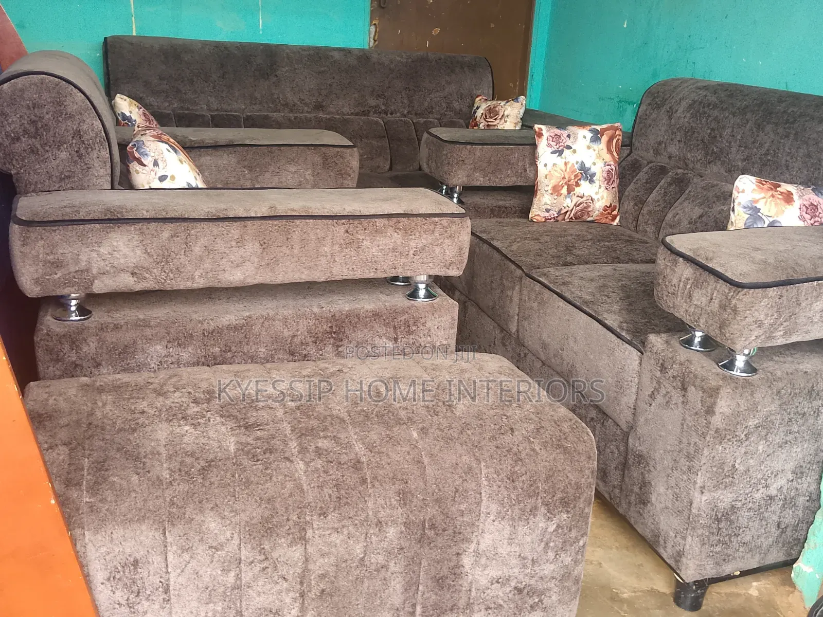 Modern 6 Seater Sofa Set