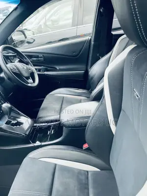 Toyota Harrier 2018 Black