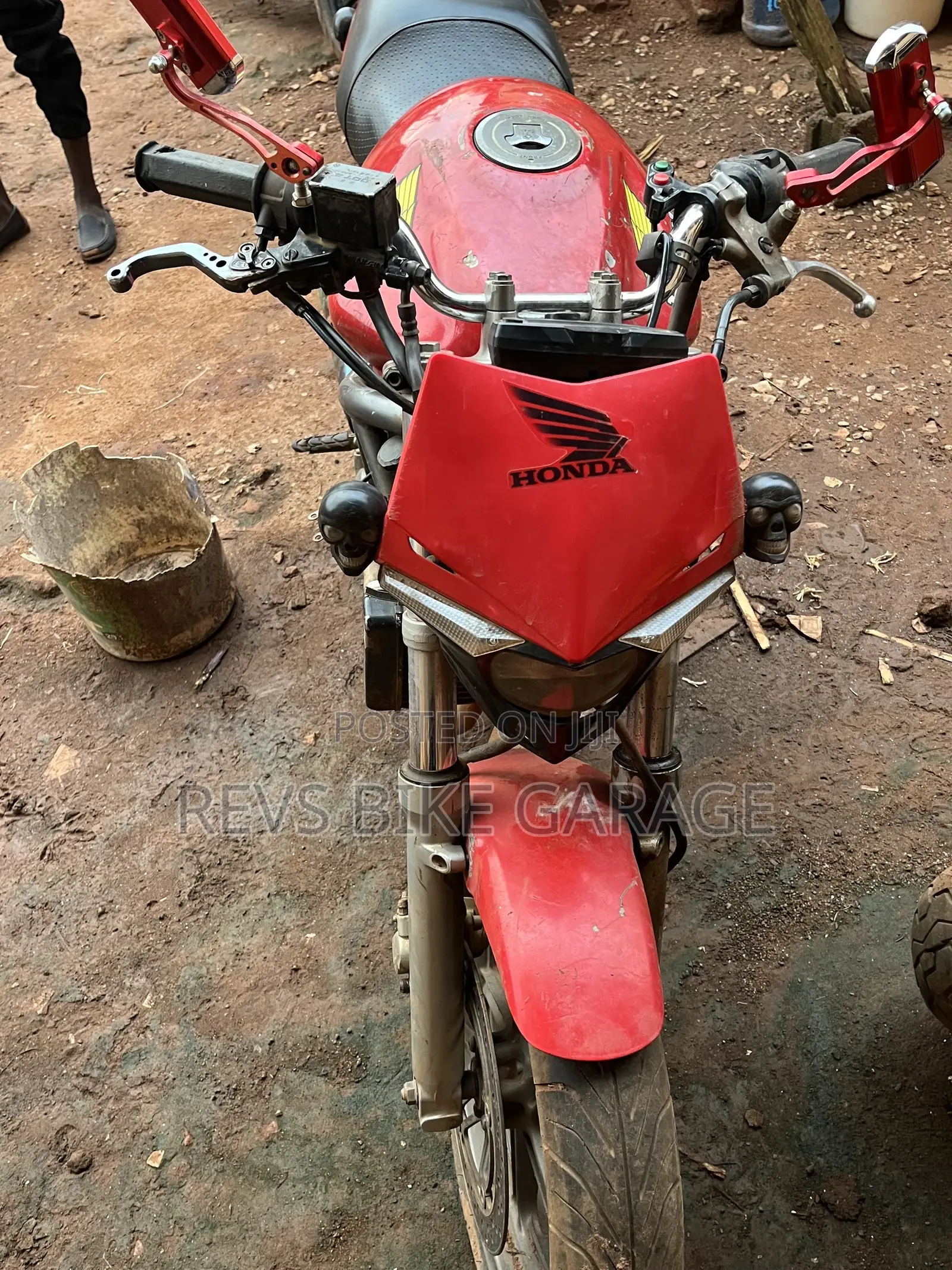 Honda VT 2000 Red