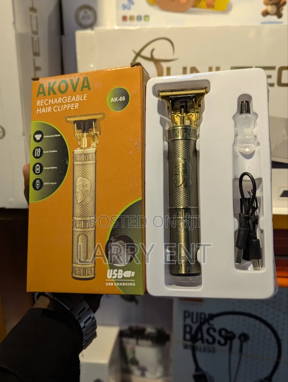 Hair Clipper Akova | Rechargeable | Multiple Cutting Combs Set