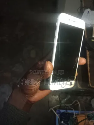 Apple iPhone 6s 32 GB Silver