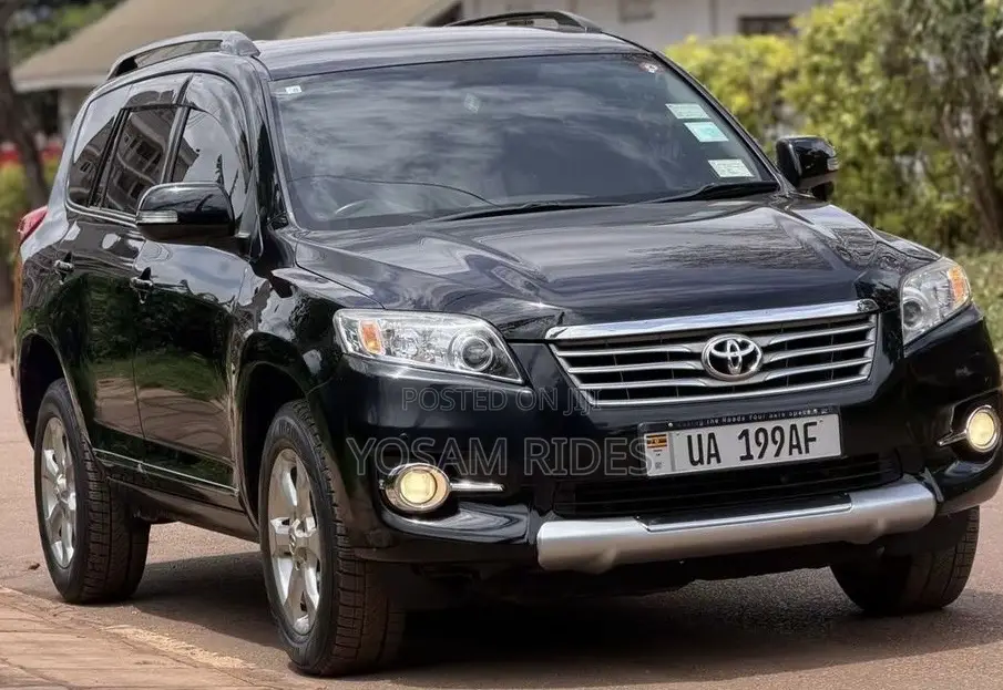 Toyota Vanguard 2012 Black