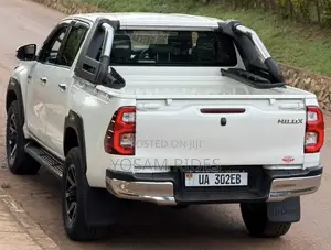 Toyota Hilux Revo Double Cab Deisel 2.8 AWD 2017 White