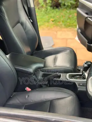Toyota Hilux Revo Double Cab Deisel 2.8 AWD 2017 White