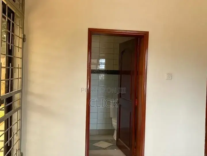 3bdrm Apartment in Bunga, Makindye for rent